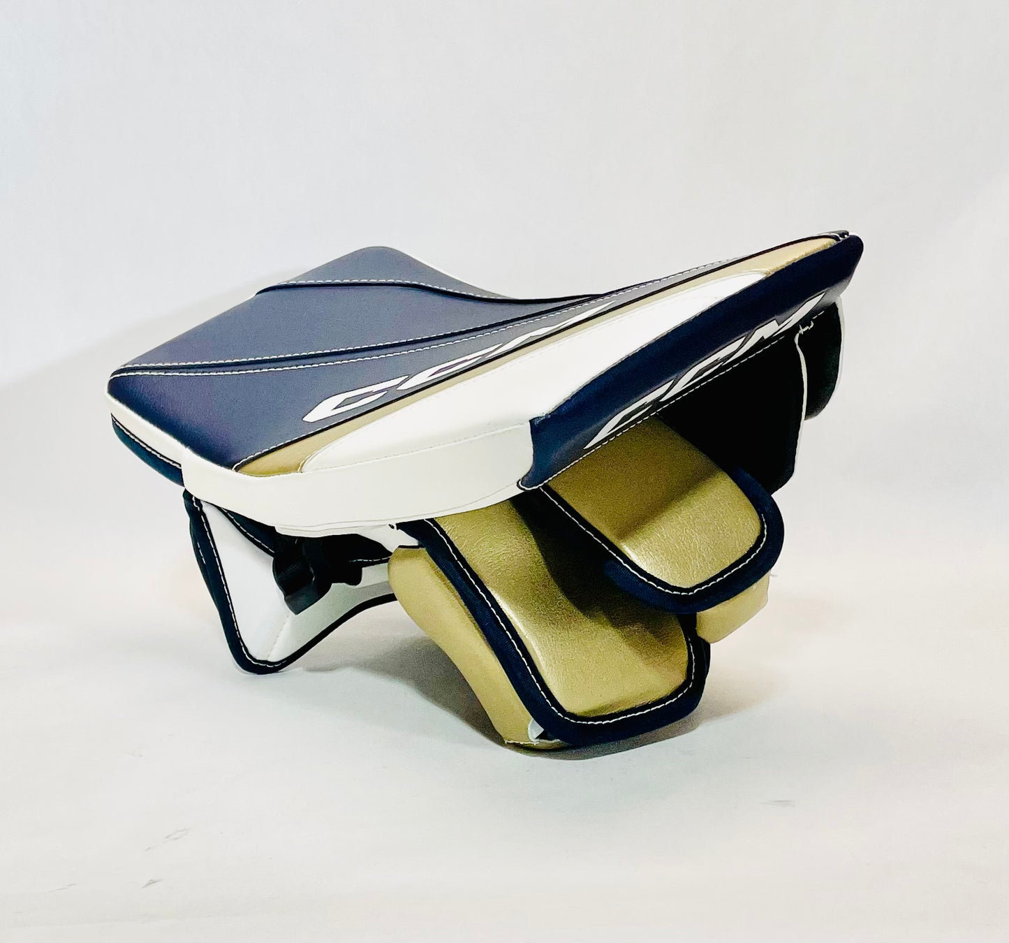 CCM Extreme Flex 6 Pro Stock Glove + Blocker Set - Regular - White,Navy,Gold