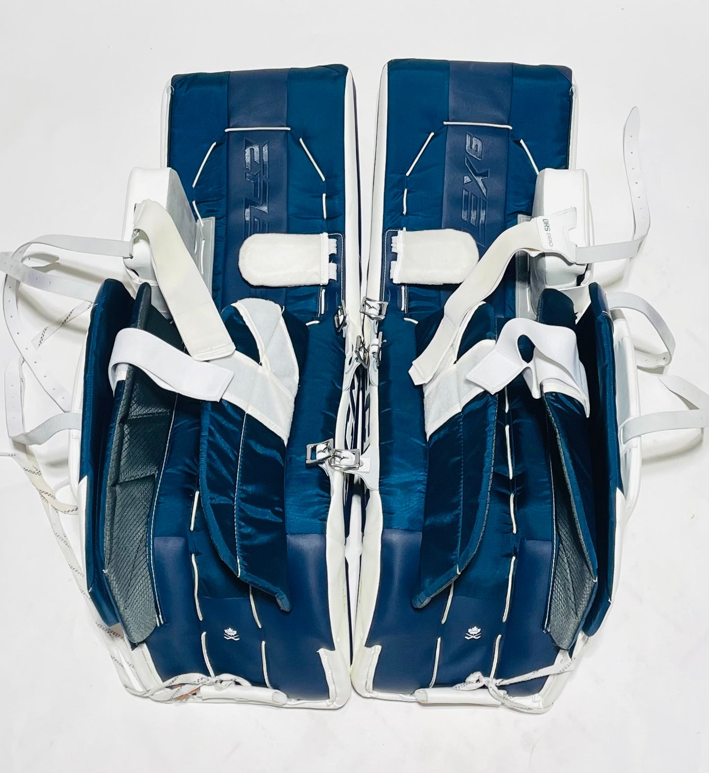 CCM Extreme Flex 6 Pro Stock Goalie Full Set - 35+1" White, Navy, Gold