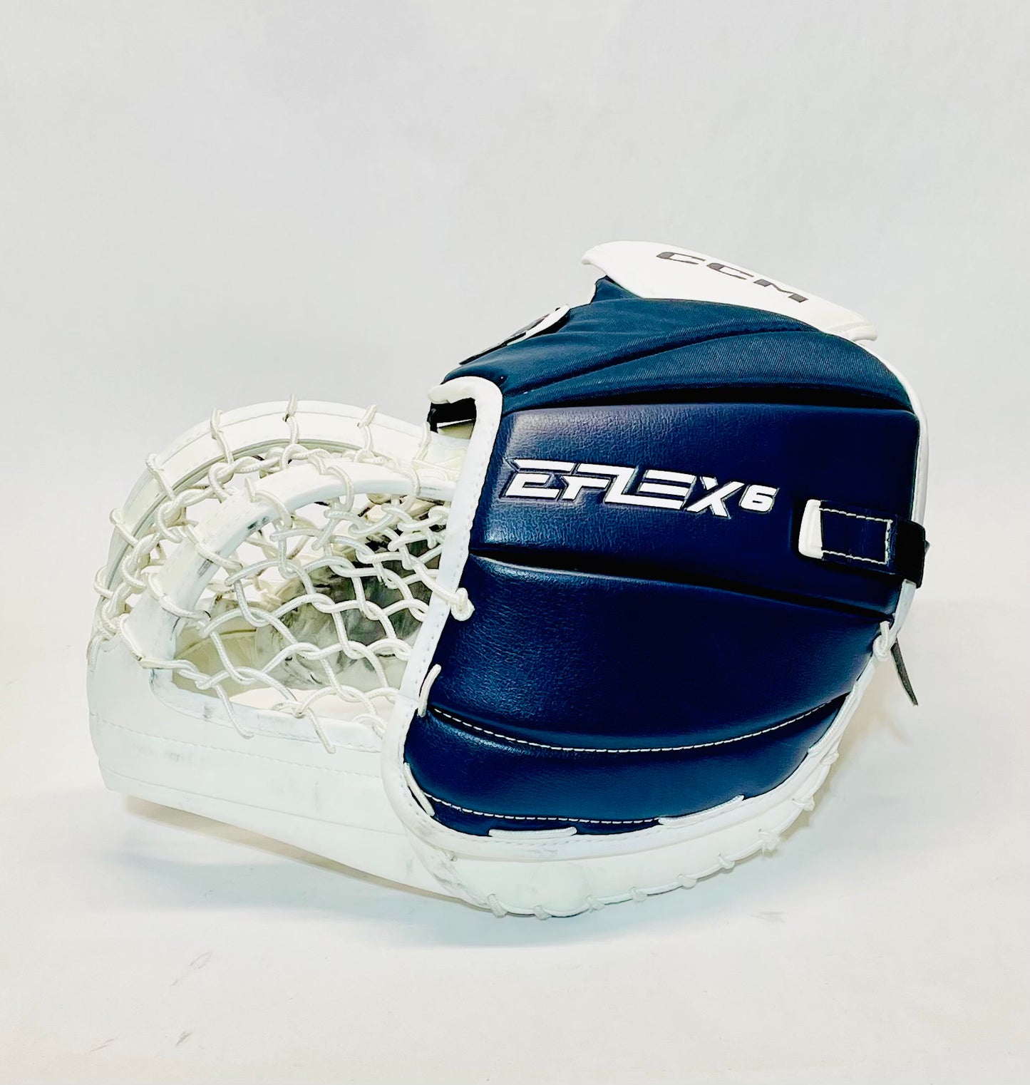 CCM Extreme Flex 6 Pro Stock Goalie Glove - White, Navy, Gold