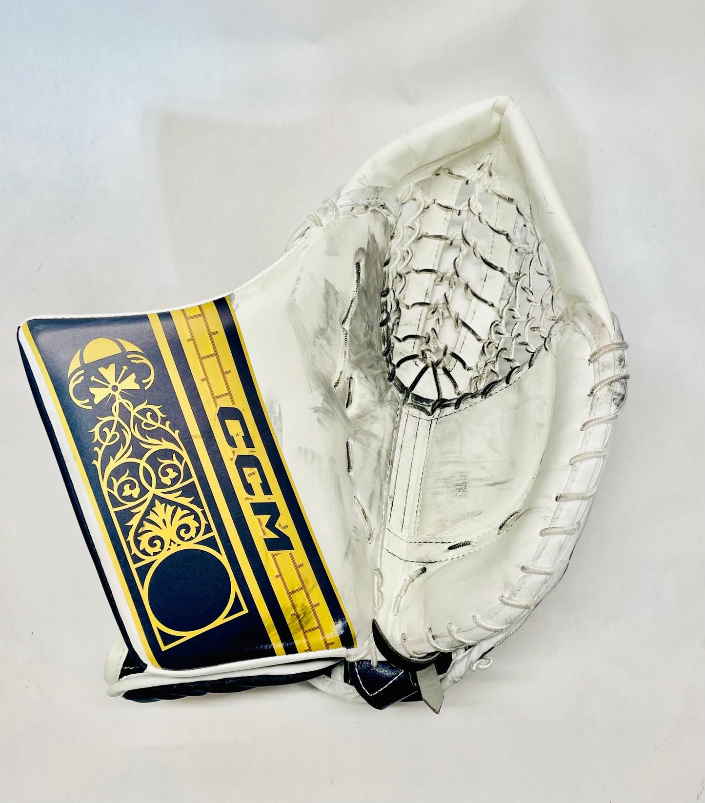 CCM Extreme Flex 6 Pro Stock Goalie Glove - White, Navy, Gold