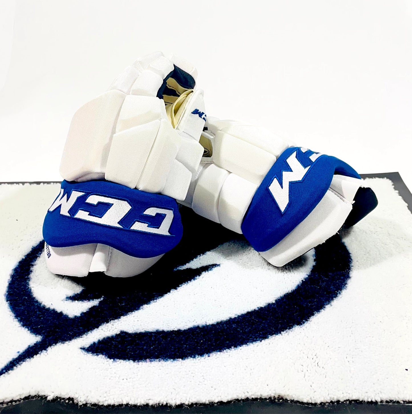 TB Lightning 2022 Stadium Series Game Used CCM HGTKPP Gloves - 14”