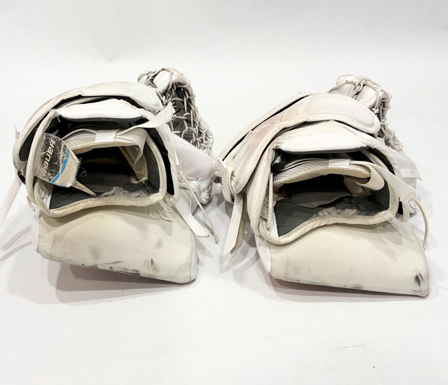 Bauer Supreme Shadow (pads) and Vapor (gloves/blockers) Full Set - Large (35+1”)