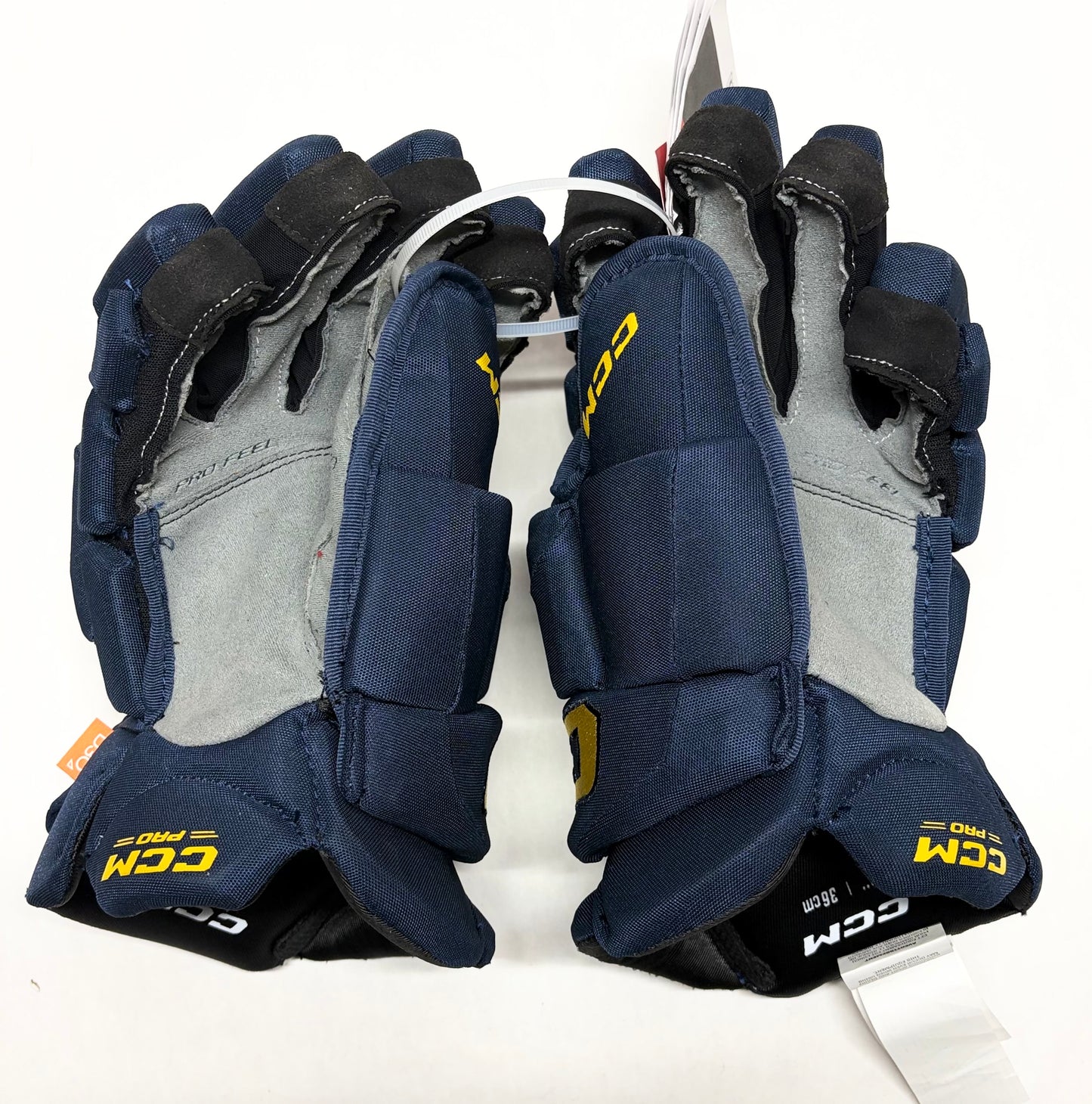 14" Filip Broberg Team Sweden 4-Nations CCM Jetspeed (HGPJSPP) Pro Stock Gloves (Copy)