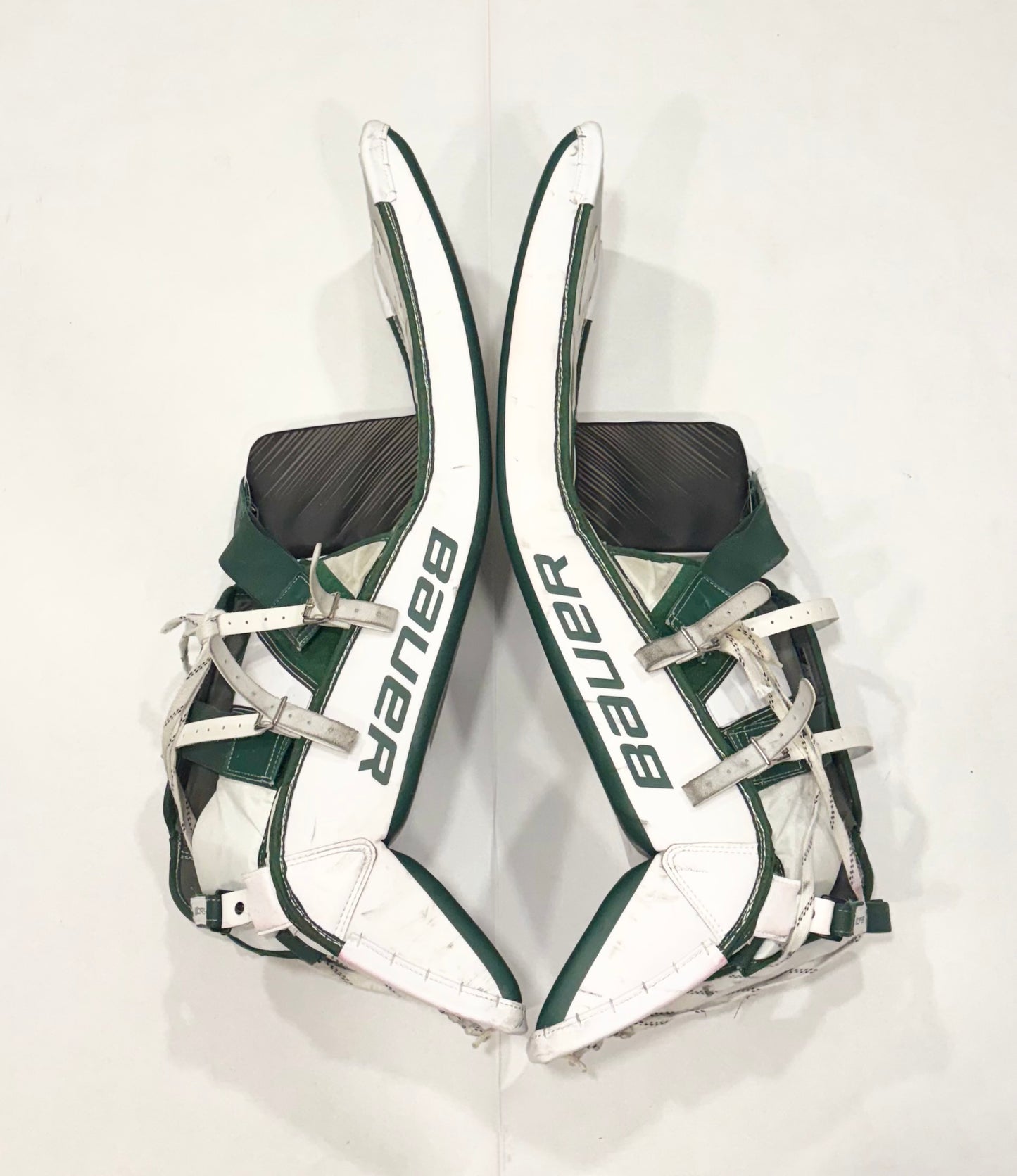 Bauer Supreme Shadow (pads) and Vapor (gloves/blockers) Full Set - Large (35+1”) - White and Green