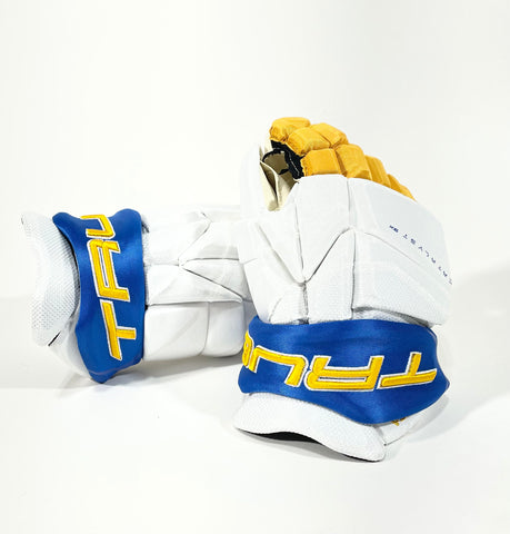 13" TRUE Catalyst 9X NHL Pro Stock Gloves BUFFALO SABRES Alternates - HINOSTROZA